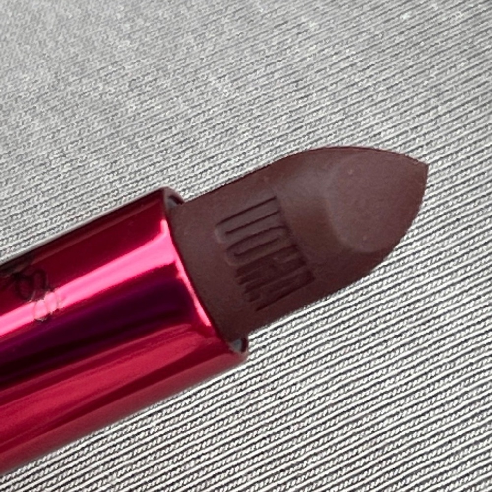 UOMA BADASS ICON MATTE LIPSTICK in BRENDA